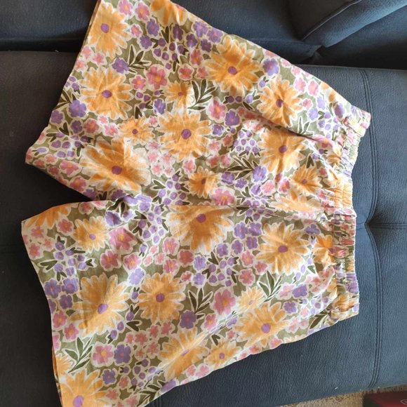 Princess Highway "Donna" Floral Shorts - Picture 5 of 6